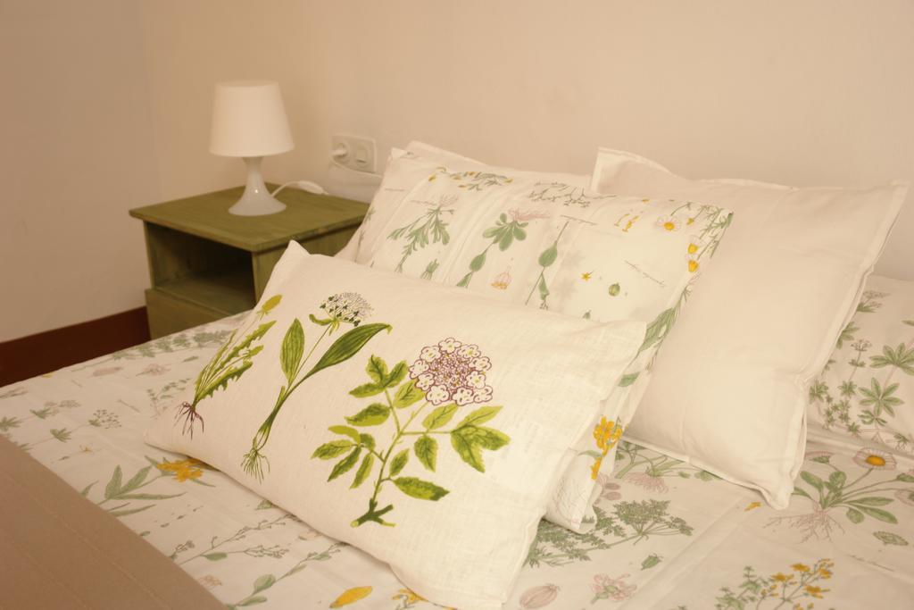 Hostal Parellades Sitges Ngoại thất bức ảnh
