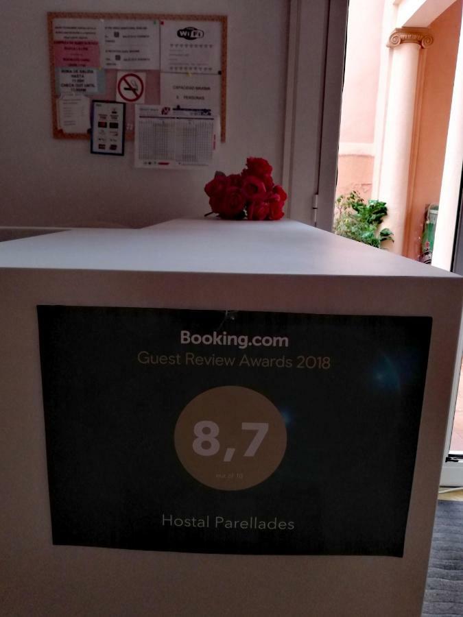 Hostal Parellades Sitges Ngoại thất bức ảnh