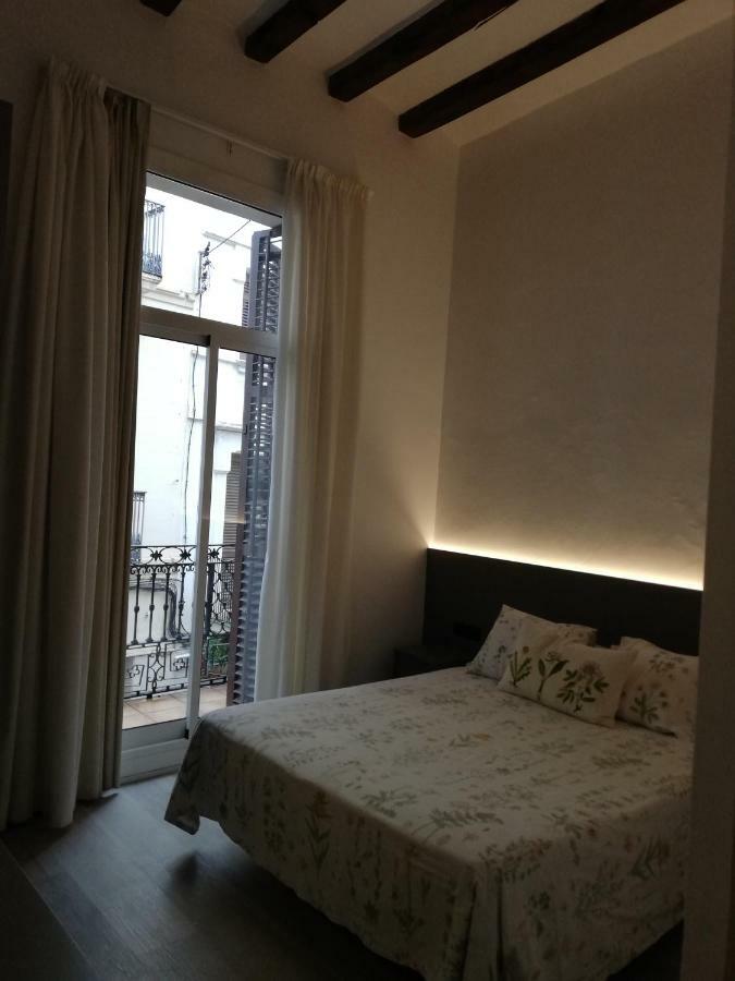 Hostal Parellades Sitges Ngoại thất bức ảnh