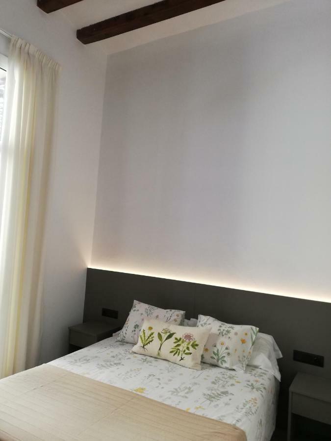 Hostal Parellades Sitges Ngoại thất bức ảnh